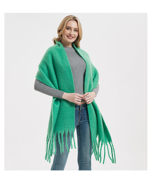 Khăn choàng cổ nữ đính tua dài