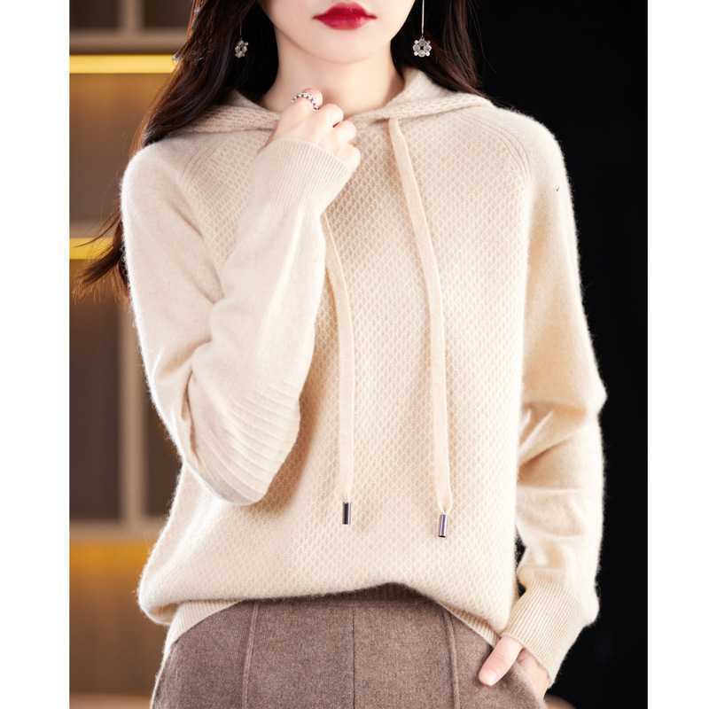 Áo khoác len nữ có mũ trùm đầu