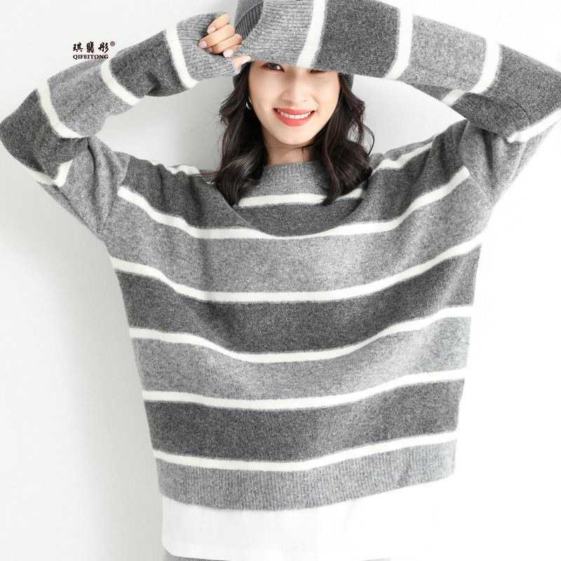 Áo len dệt kim dáng rộng cổ tròn