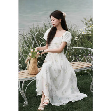 Đầm họa tiết hoa