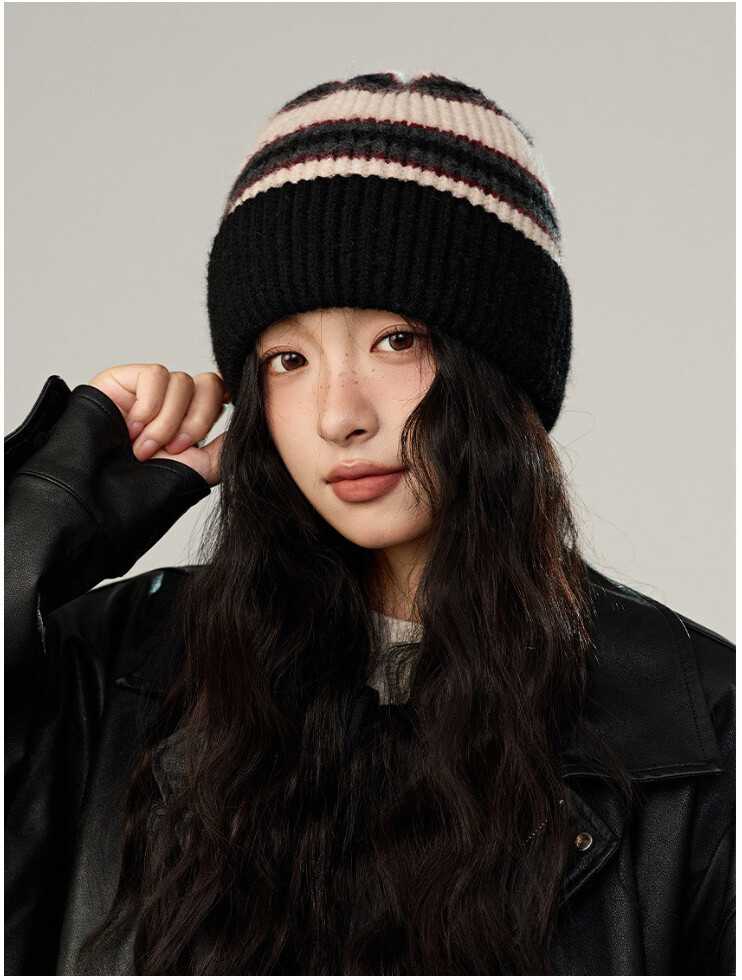 Mũ len nữ dệt kim phối màu