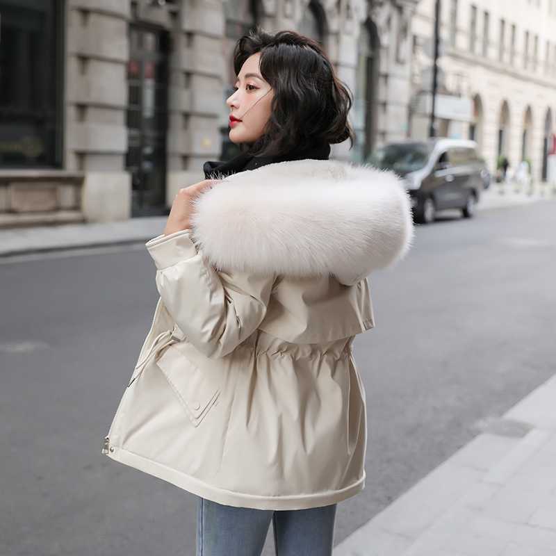Áo khoác nữ ngắn có mũ lông