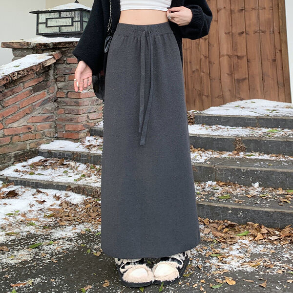 Chân váy len dáng dài phong cách lười biếng, cạp chun có dây rút...