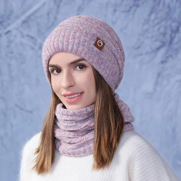 Bộ mũ và khăn quàng cho nữ, chất liệu len dệt kim, có lót nỉ...
