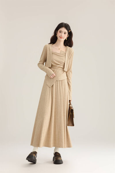 Bộ 3 món áo khoác len, áo trong, chân váy dài tôn dáng