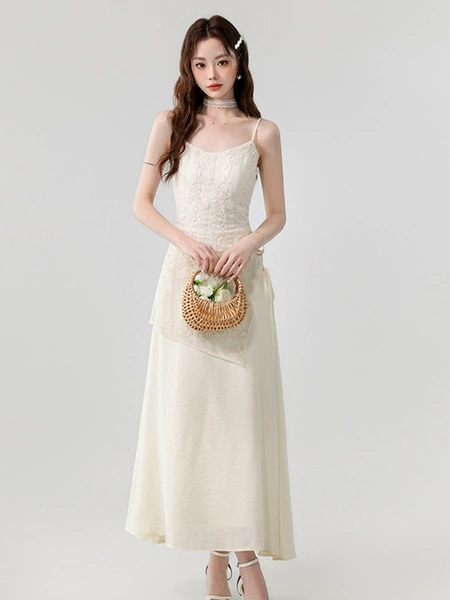 Đầm thiết kế bất đối xứng thêu ren tinh tế dáng dài hai dây