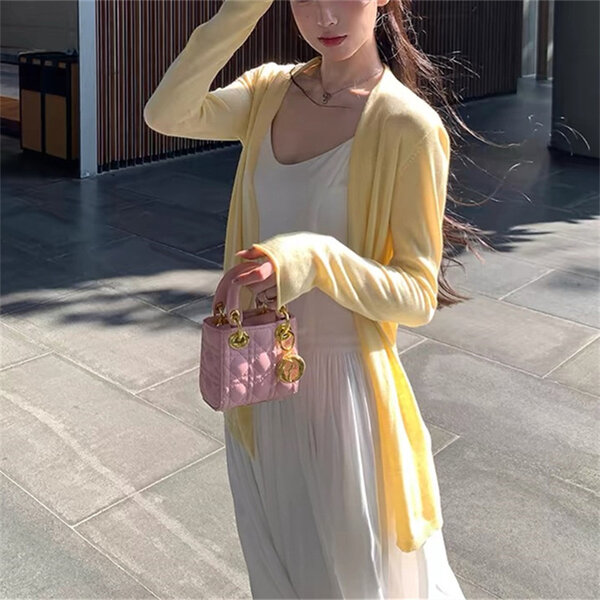 Áo len cardigan nữ dài vừa phải 