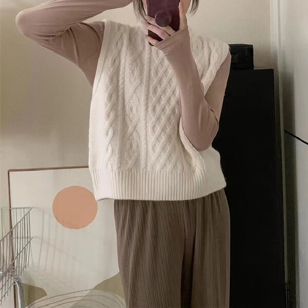 Áo len gile nữ cổ tròn họa tiết nổi