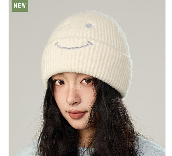 Mũ len nữ thêu mặt cười giữ ấm, chống lạnh