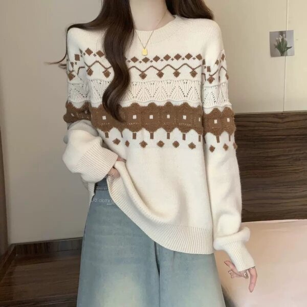 Áo len nữ phong cách dịu dàng, thêu nổi vải nhung kiểu khăn bông