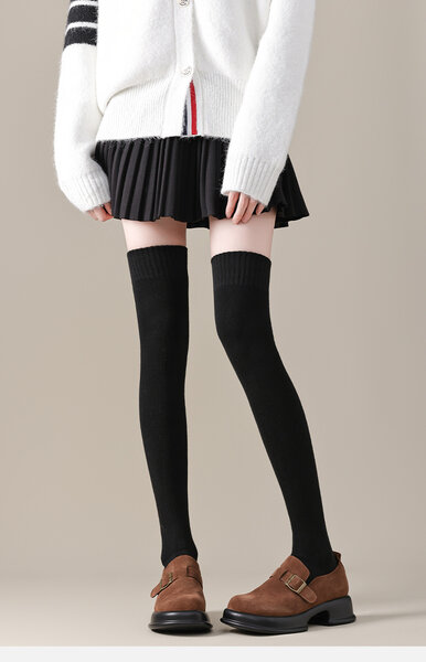 Vớ nữ dài qua gối có lót lông dày, giữ ấm, chống trượt cho...
