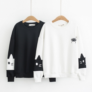 Áo nữ hình mặt mèo và dấu chân