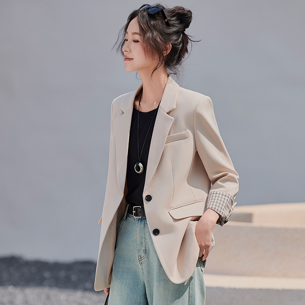 Áo khoác blazer nữ tay lật gấu đơn giản
