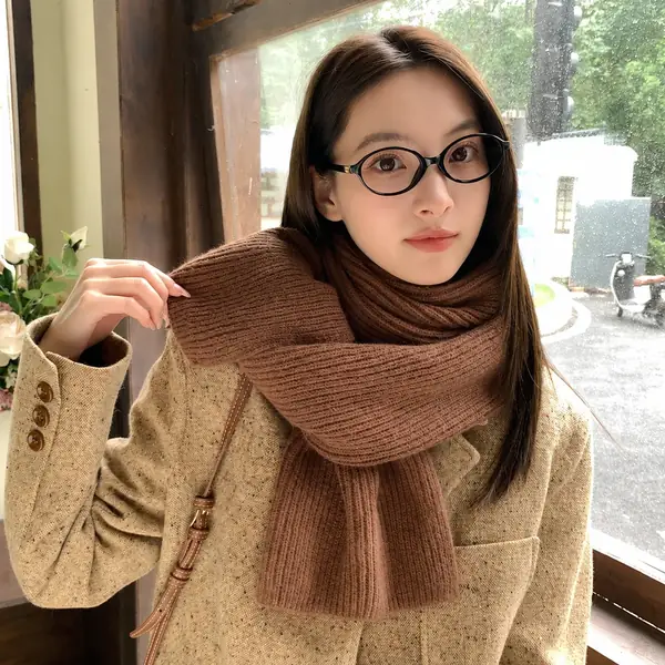 Khăn quàng cổ len dệt kim trơn màu, dày dặn giữ ấm