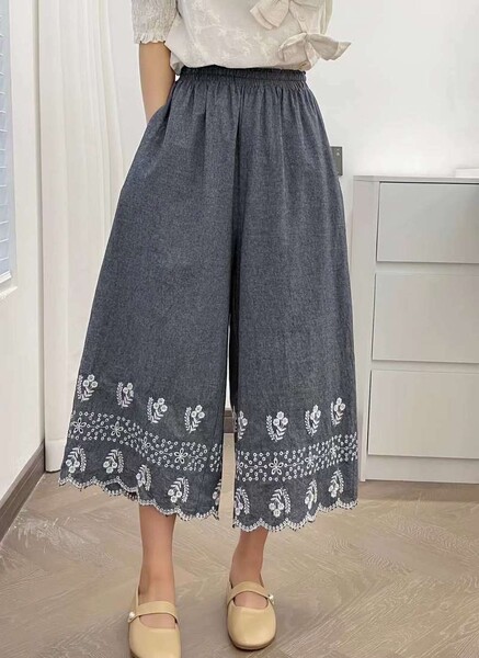 Quần lửng ống rộng nữ thêu họa tiết dân tộc, lưng thun...