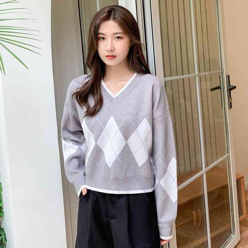 Áo len nữ họa tiết hình thoi cổ chữ V form ngắn dáng rộng