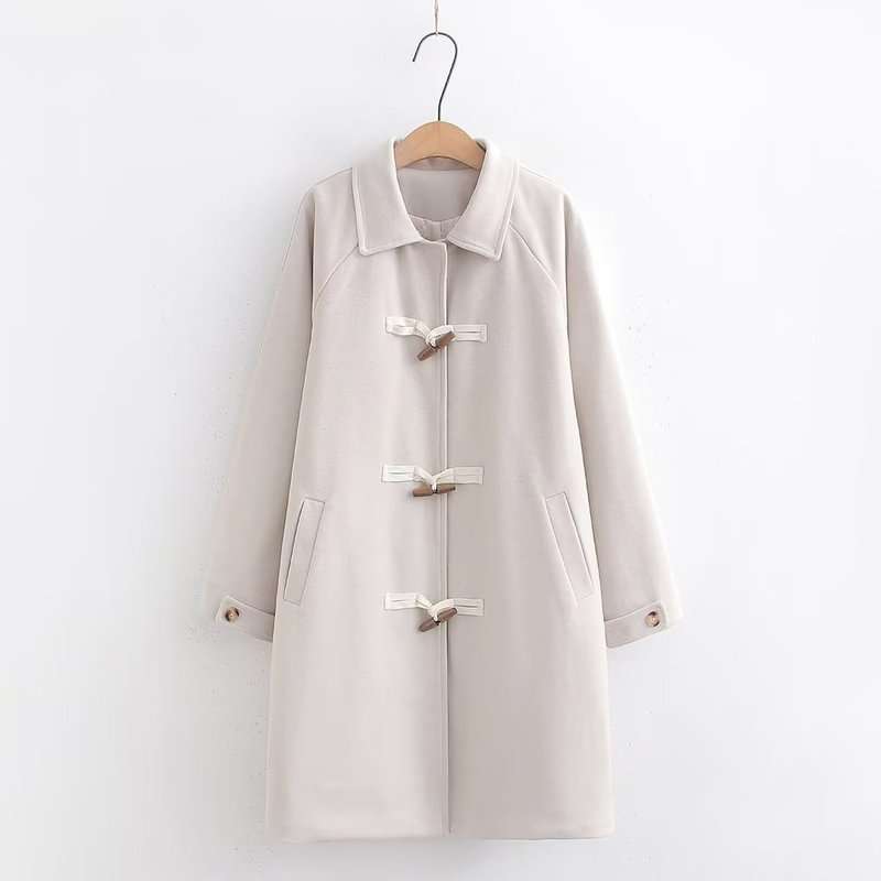 Áo khoác dạ có nút gỗ mùa đông