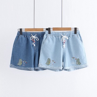 Quần short jean nữ thêu hình 2 chú khủng long