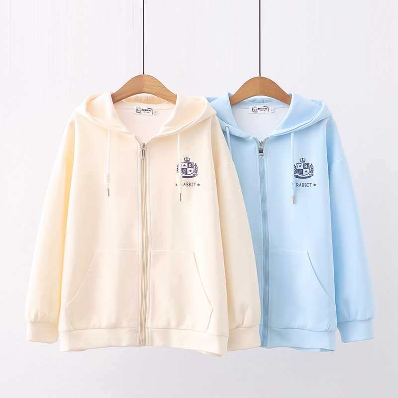 Áo khoác dạ nữ hình vương miện