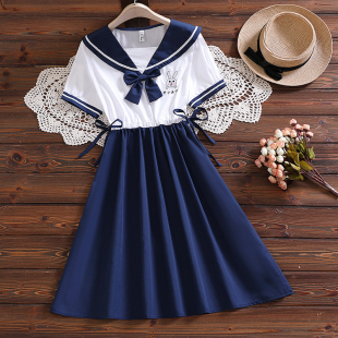 Đầm thêu hình chú thỏ