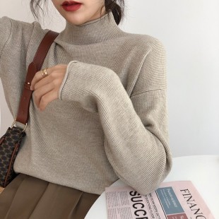 Áo len cổ lọ nữ phong cách cổ điển