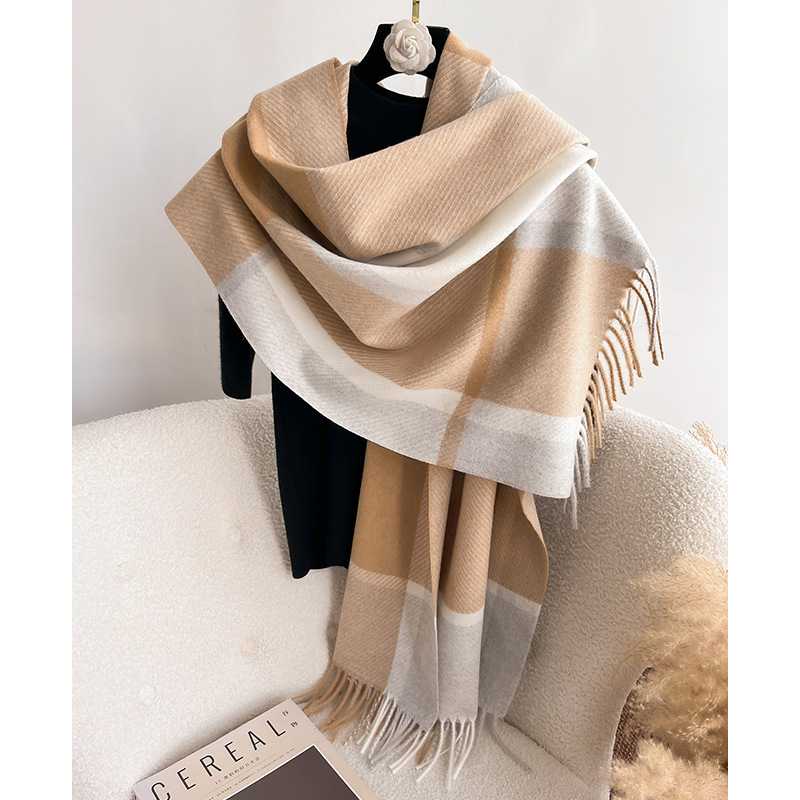 Khăn len nữ kẻ sọc mùa đông phiên bản Hàn Quốc