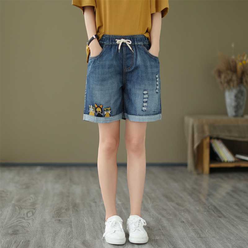 Quần short jean họa tiết thêu hình mèo