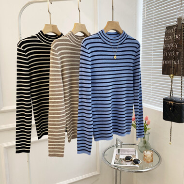 Áo len sọc phong cách Thu Đông