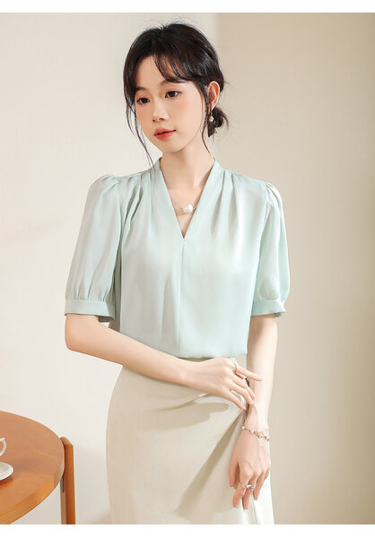 Áo sơ mi tay ngắn cổ chữ V