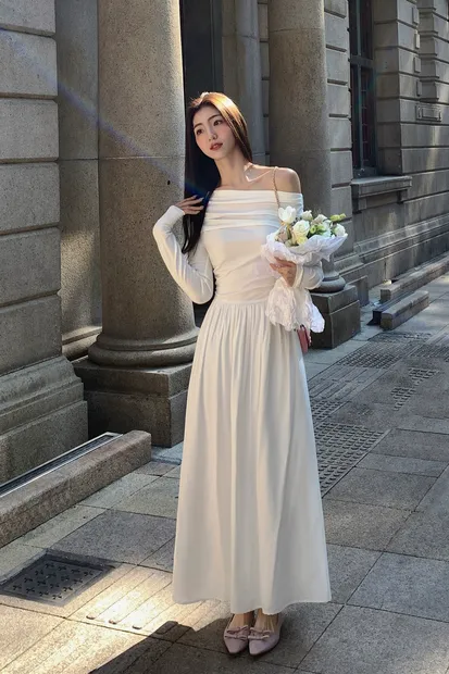 Đầm trễ vai kiểu Pháp