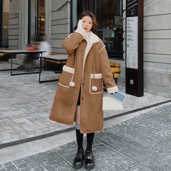 Áo khoác da lộn lót lông cừu nữ, dáng trung dài